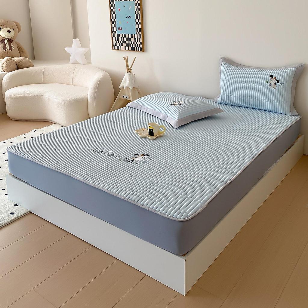Class A Summer Cooling Cartoon Ice Silk Quilted 3-Piece Mat Set with Fitted Sheet