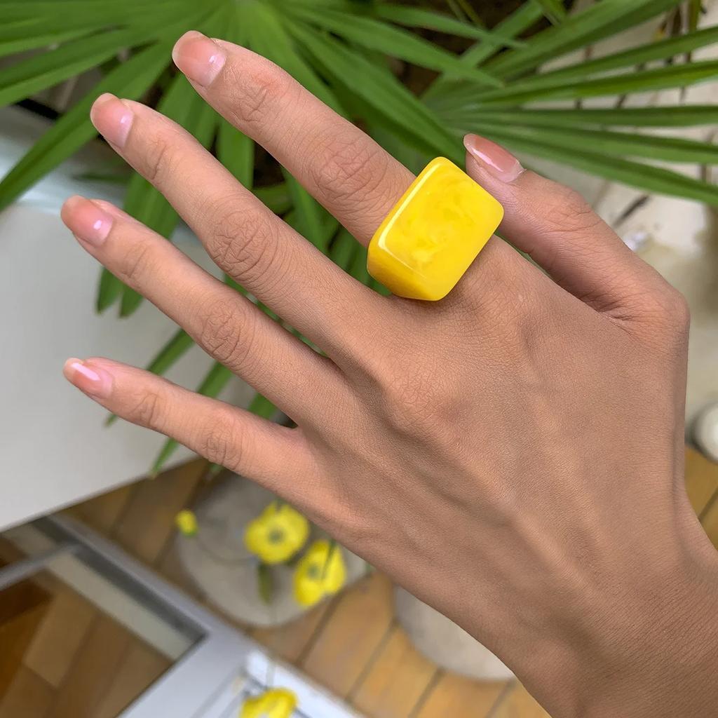 Nuovi Anelli Geometrici Irregolari Trasparenti Colorati in Resina Acrilica con Perline a Fiore per Donne Ragazze Gioielli da Festa Anelli Hip Hop