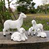 Harz Lamm Figur Kleine Schaf Familie Statue Rustikale Bauernhaus Tier Skulptur für Feengarten Hof Terrasse Landschaftsgestaltung Dekor
