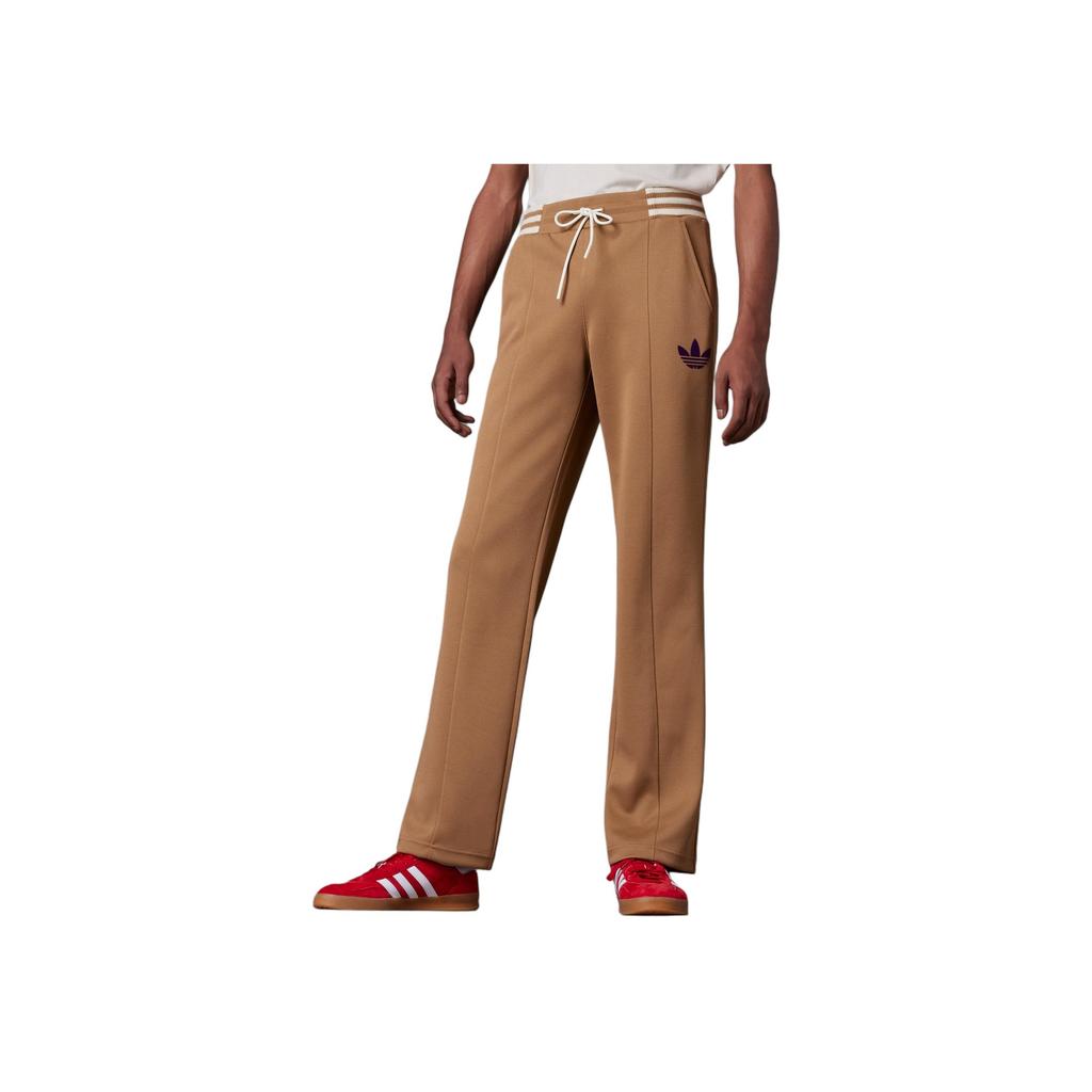 adidas Originals Weitbeinige Trainingshose mit gesticktem Streifenlogo Herrenhosen Braun IB3437