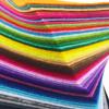 40 Fogli di Feltro 40 colori, Colori Assortiti, Non Tessuto, Quadrati per Artigianato Fai da Te, Tessuto in Pile, Feltro per Cucito.