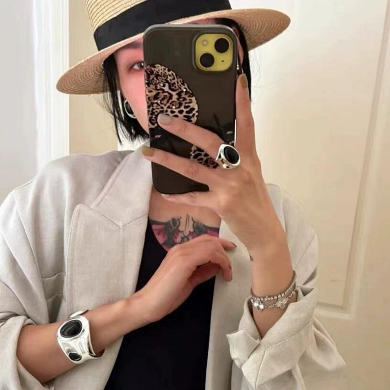 Niche High-End Cold Wind Irregular Copper Plated Platinum Inlaid Black Agate Ring, Unique Personality Trend Ring