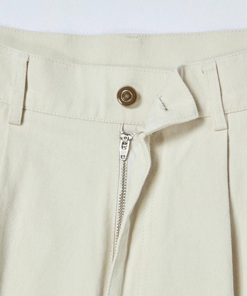 BEYOND CLOSET [Collection Line] Structured Cotton Curved Pants Cream