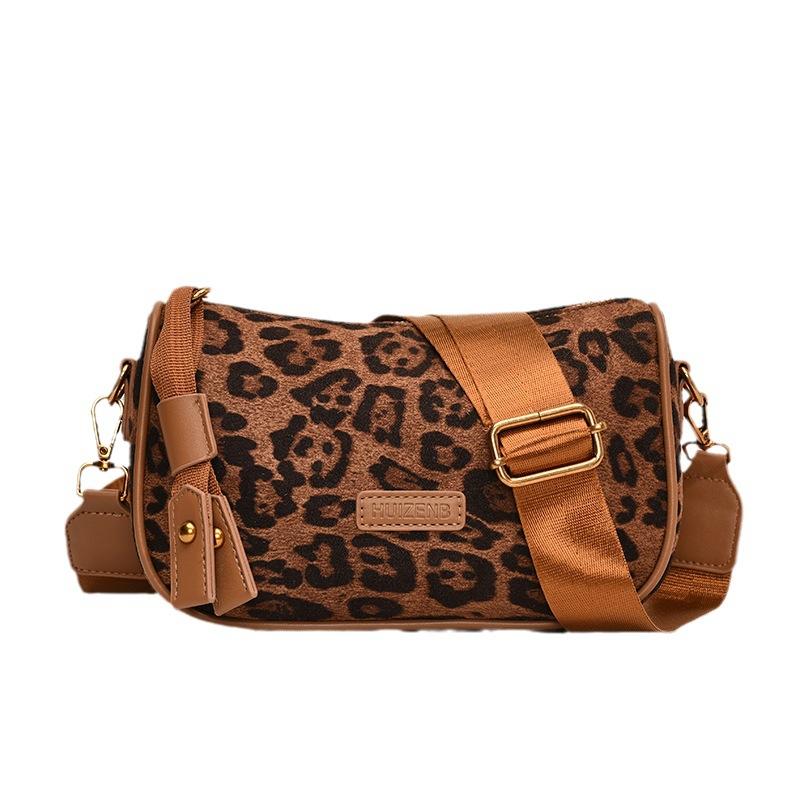 Retro bag women's 2025 new solid color texture shoulder pillow bag niche versatile messenger bag