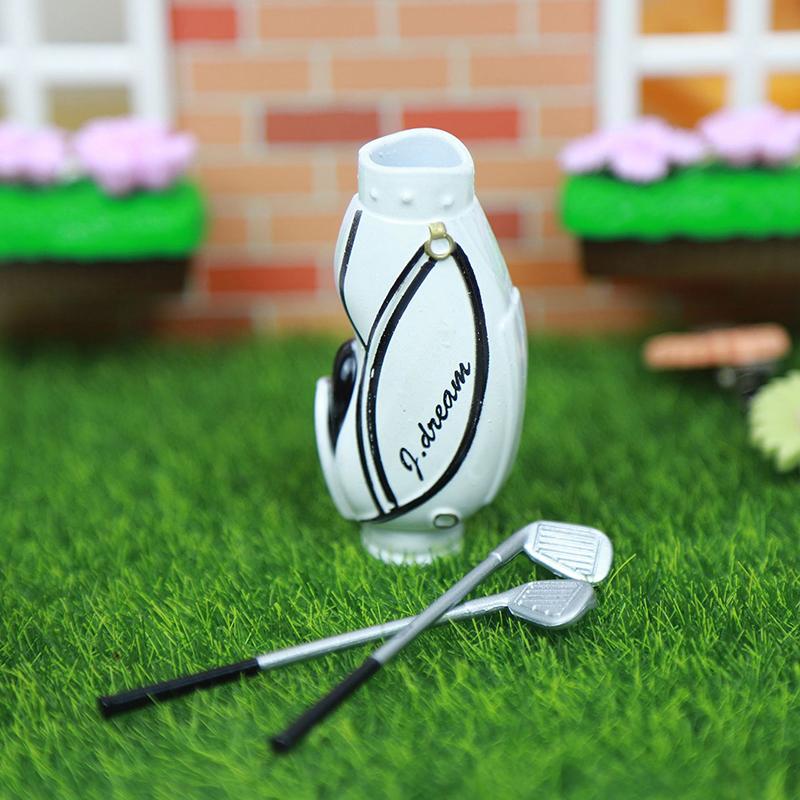 Mini Golfschläger mit Tasche Modell für Puppenhaus Dekoration Puppenhaus Miniaturzubehör Miniaturszene Modell Mikrolandschaft