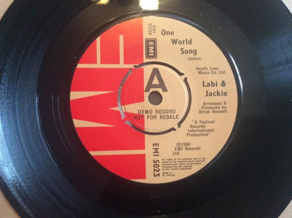 

7inch Record LABI & JACKIE - One World Song EMI5023PROMO EMI 1980 UK Pop Used
