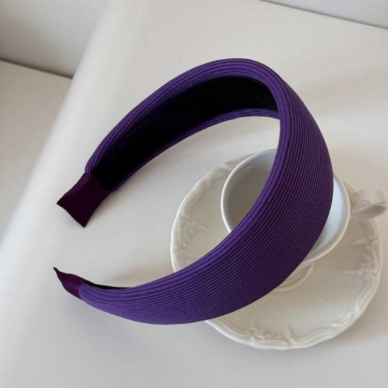 

Sponge Hairband Has A Soft and Elegant Appearance. It Is A Headband That Makes The Face Look Smaller and Is A Great Accessory. темно-фіолетовий колір
