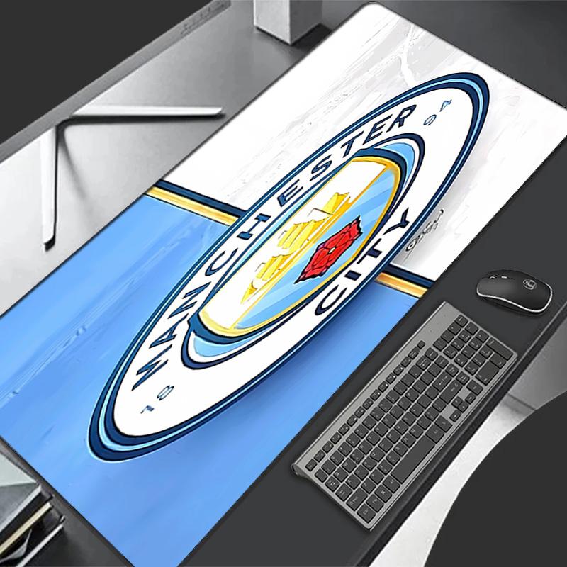 Manchester City Fußballclub Thema Premium Rutschfestes Mauspadd mit Genähten Kanten, Strapazierfähiges Gummi-Material, für Schreibtisch & Gaming Tolle Geschenke
