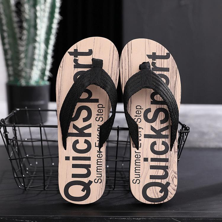 2022 Trendy Wood Grain Letter Flip-Flops: Fashionable Men's Summer Style
