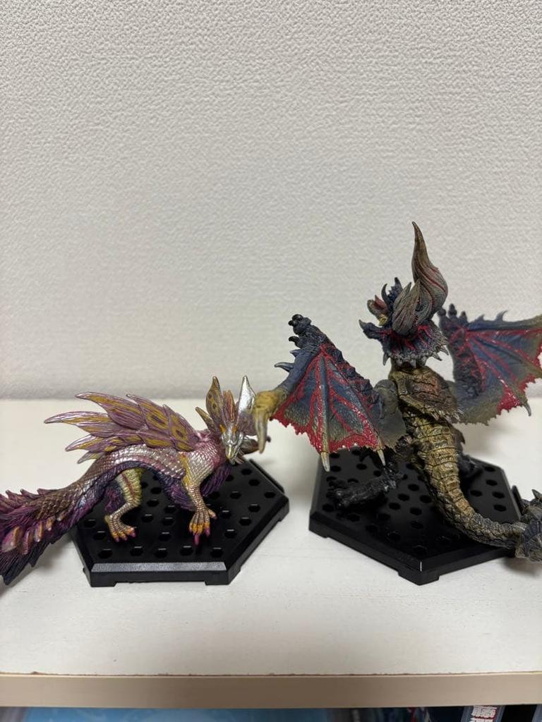 [USED] Monster Hunter Tamamitsune and Diablos (Rampaging) Figures