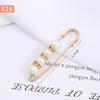 Pearl Anti-Exposure Brooch: Women's Waist-Cinching Pin & Clothing Decoration