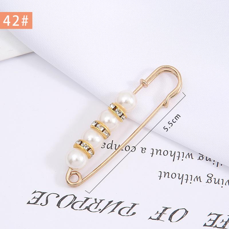 Pearl Anti-Exposure Brooch: Women's Waist-Cinching Pin & Clothing Decoration