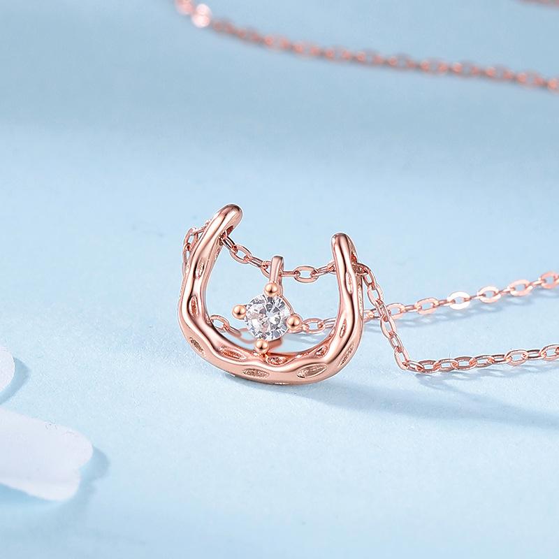 U-shaped Necklace Women's Light Luxury Fashion Simple Collarbone Chain Smart Zircon Pendant Item Jewelry