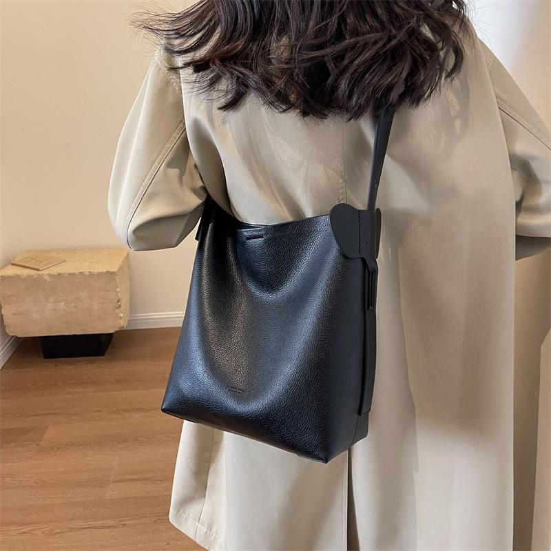 Large Capacity Bag Fashionable Shoulder Bag New Messenger Bag Casual Bag