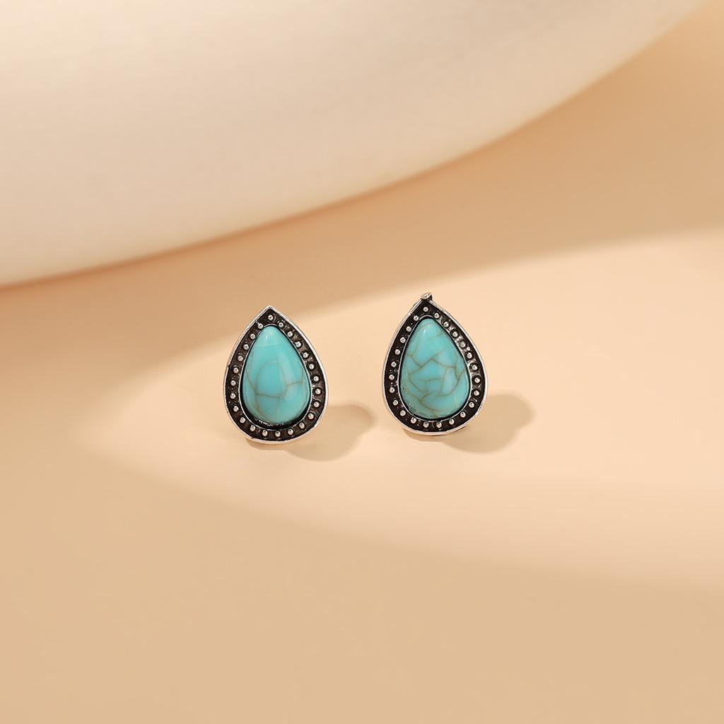 European and American retro bohemian ethnic style earrings, design sense, personality, niche design fringed earrings