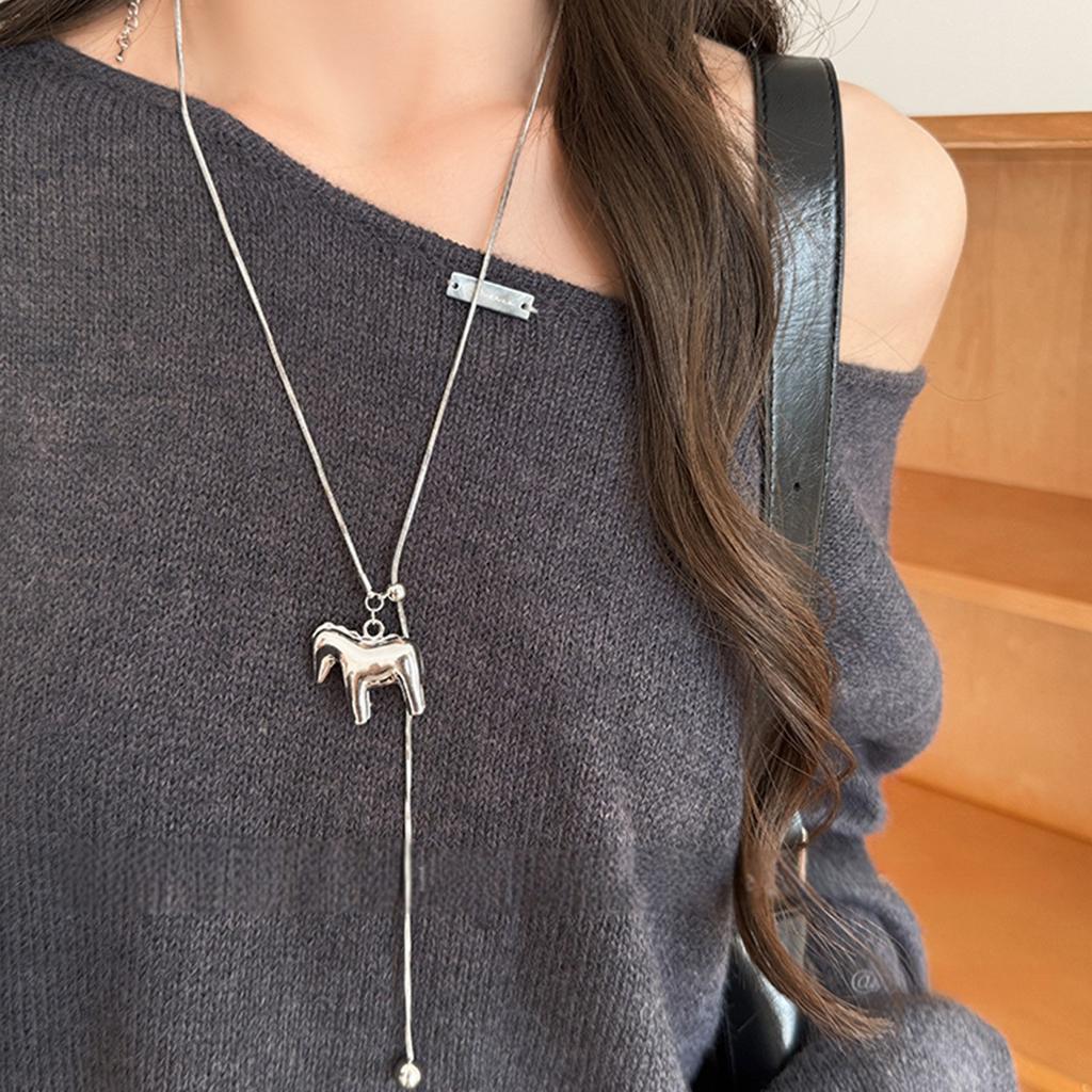 Funny Smooth Surface Metallic Cartoon Horse Flower Pendant Necklaces for Women Long Adjustable Wax Rope Chain Chokers