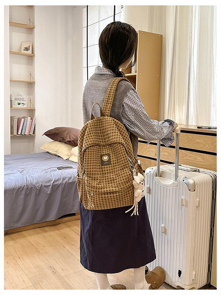 Vintage Plaid Women's Backpack - Lightweight, Versatile, Large-Capacity Bookbag for Commutes and Short Trips