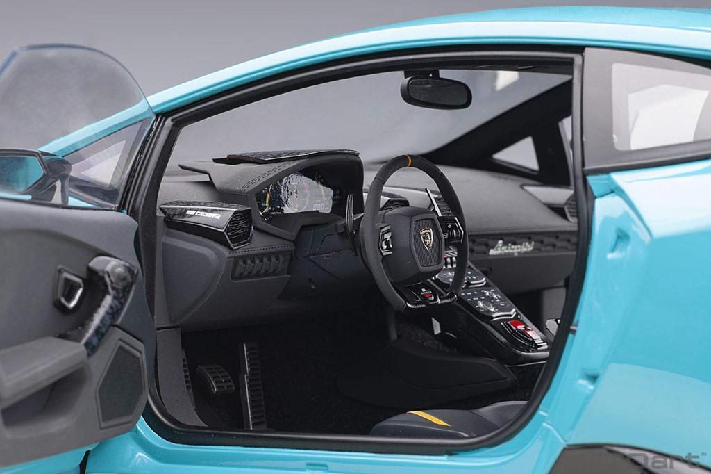 AUTOart Lamborghini Huracan Performante Light Blue Finished Product 12077 1/12