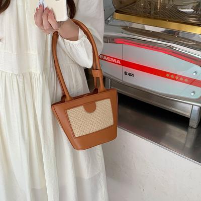 Straw Shoulder Bags for Women Korean Retro Large Capacity Hand Bags Travel Seaside Beach Bag Casual Bucket Tote Bags
