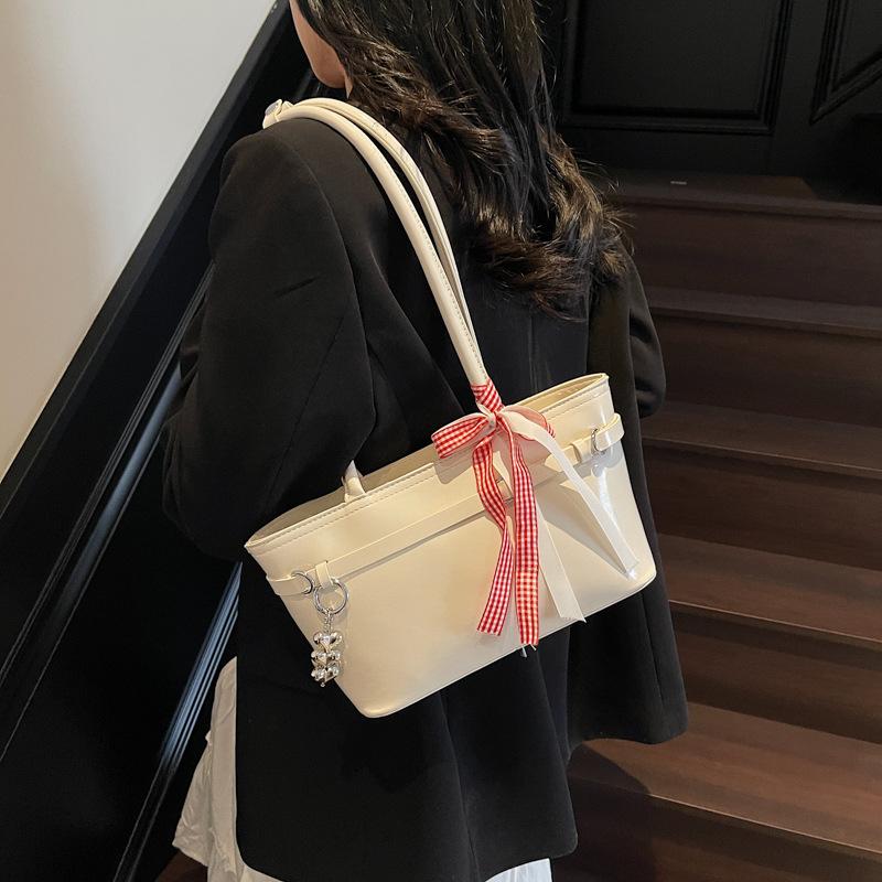 Premium commuter large-capacity bag women's 2025 new spring and summer versatile shoulder bag fashionable portable tote bag