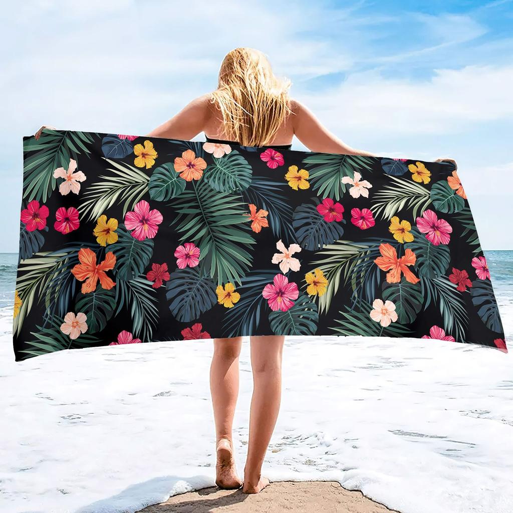 Tropisches Monstera-Blatt bedrucktes Strandtuch Schnelltrocknendes Polyester Badetuch Grünes Palmen-Sandfreies Handtuch für den Sommerurlaub