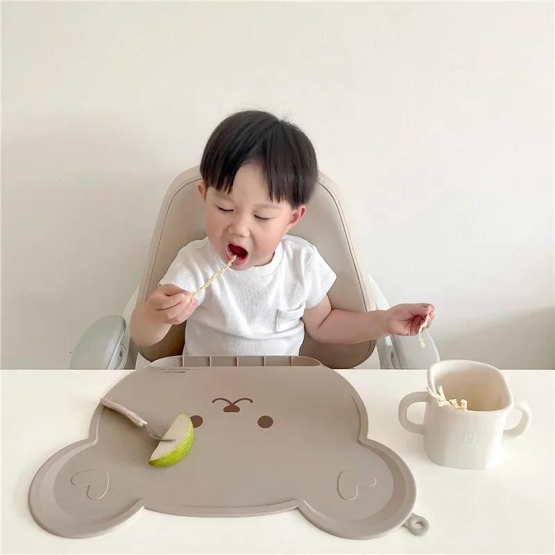 Silicone Placemats,Kids Feeding Mat Portable with Personalised Collapsible Baby Eating Food Catcher Pocket Eholder Fits Most Hig