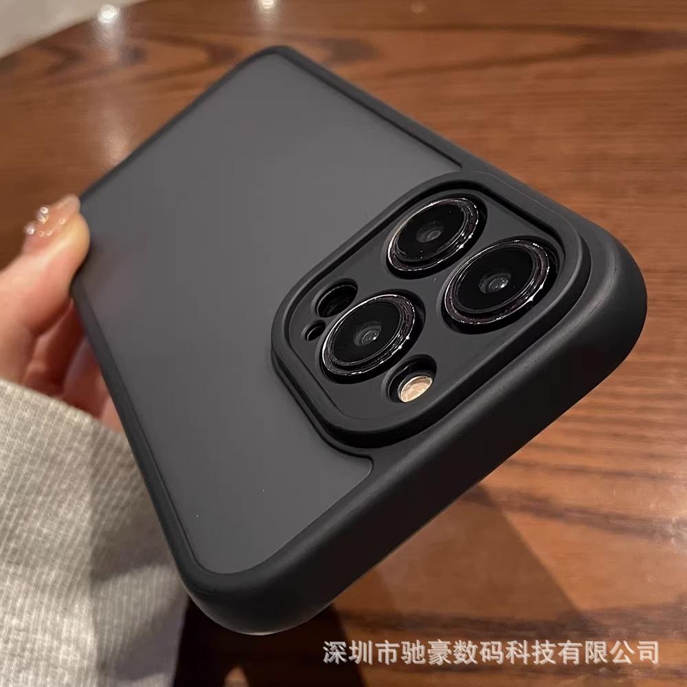 Applicable to iPhone17promax skin matte mobile phone case Apple 16 fine hole lens 15 all-inclusive anti-drop PC case