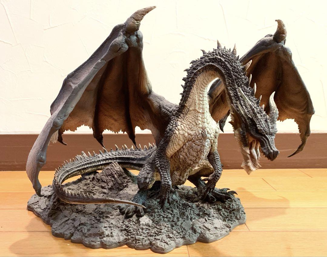 

[USED] CFB Miraboreas Figure