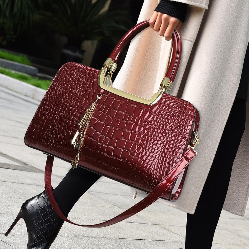 Ladies' Handbag, Patent Leather Crocodile Pattern Shoulder Bag, High-end Sense, Large Capacity Bag, Commuting Tote Bag