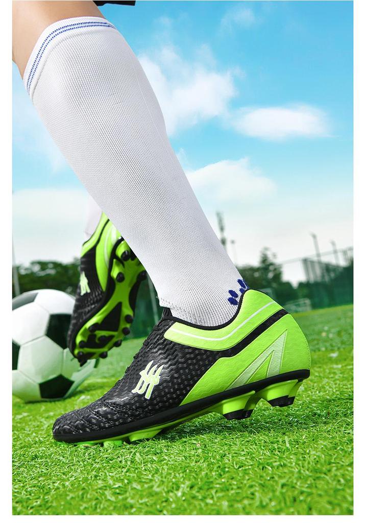 Professional Youth Futsal Low-Top Lace-Up Football Shoes with Long Studs