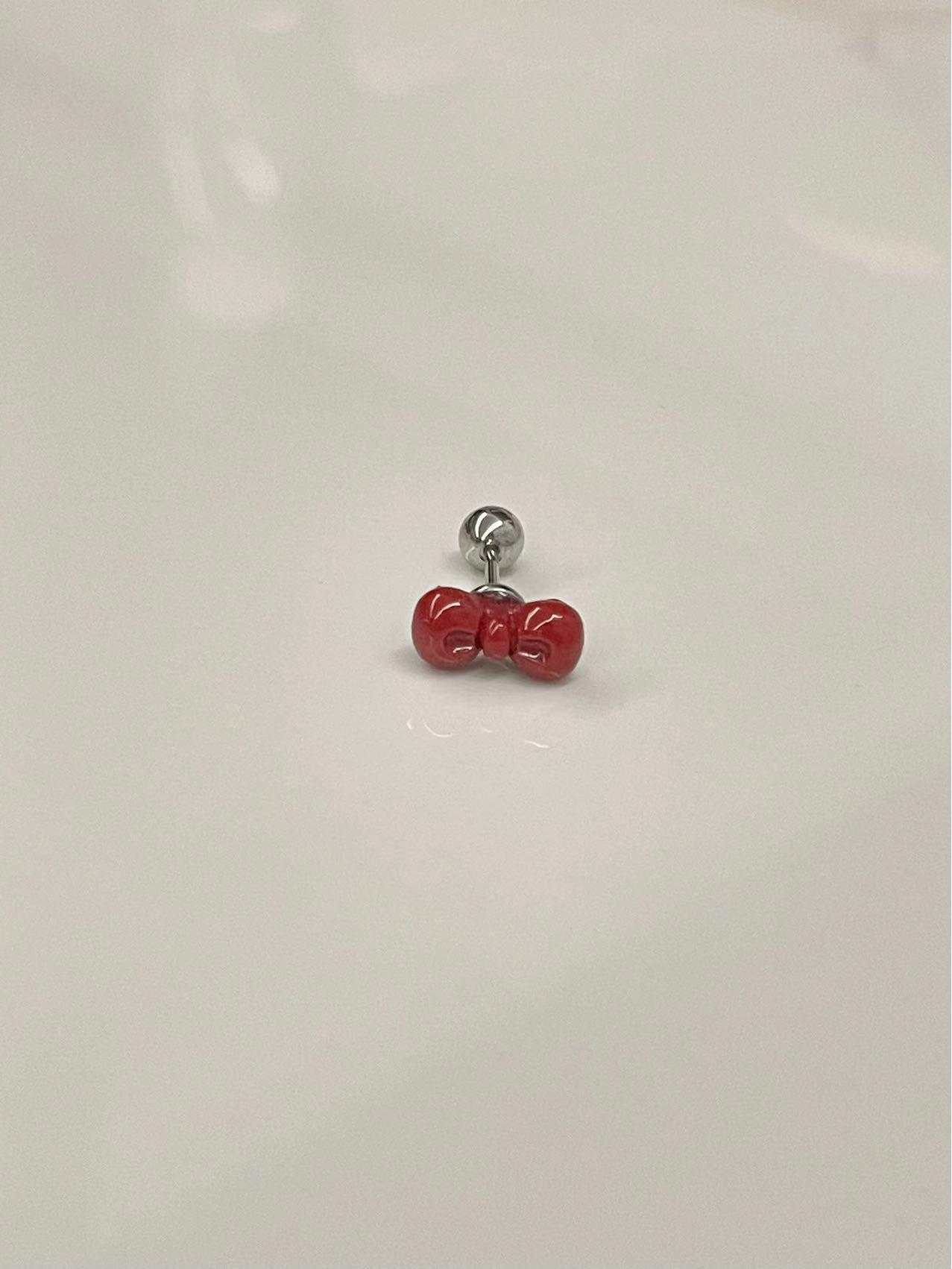 

Серьги-бантики в стиле ретро с оригинальным дизайном кохлеарных сережек и гвоздиками-косточками, встроенными в цепочку