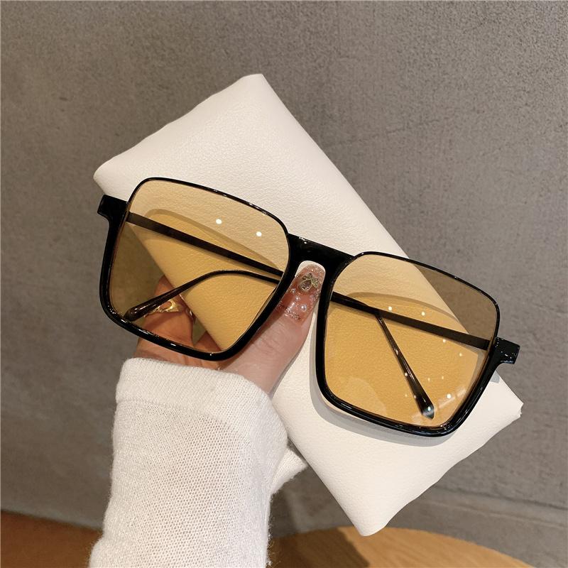 

Sunglasses For Women Metal Square Frame New Vintage Fashion Luxury Shades Pink Sun Glasses Photograph Sun Eyewear Uv400