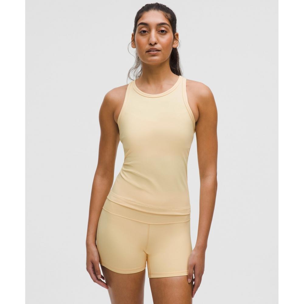 

Lululemon Выровнять талию Длина Racerback Майка-топ сливочно-масляный крем