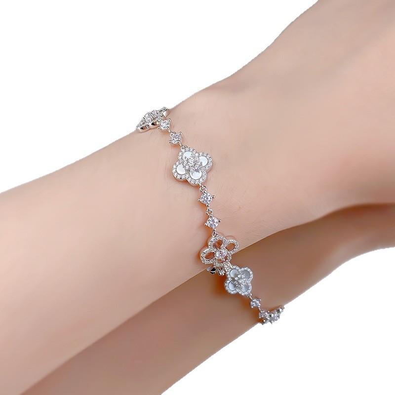 Fritillary Four-Leaf Flower Clover Bracelet, High-End Sense Adjustable