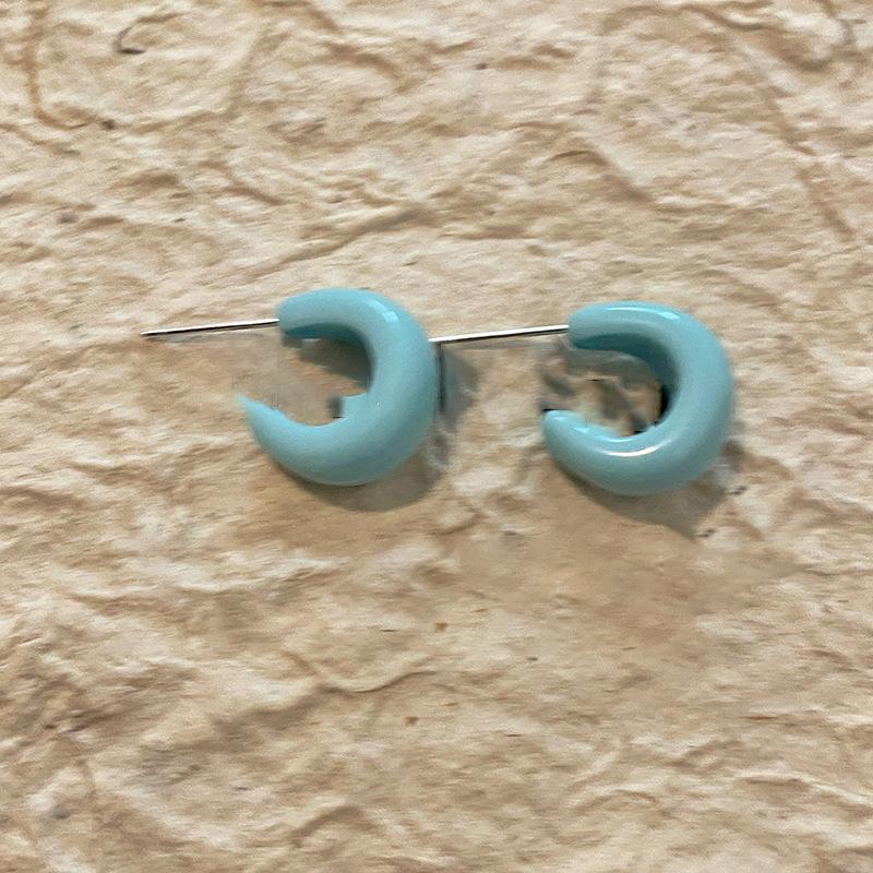Dopamine Acrylic C-shaped Earrings, Simple and Compact Stud Earrings, High-end Fashion Commuter Versatile Earrings.