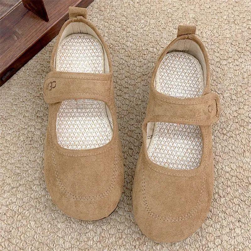 Old Beijing Spring and Autumn New Women's Single Shoes Dopamine Flat Doudou Shoes Fashion Versatile and Popular Shallow Mouth Mary Jane Shoes