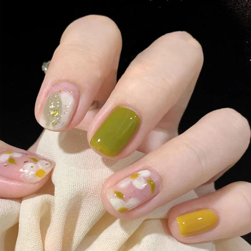 Милые типсы для ногтей с цветами ромашки [24 типса] H-002