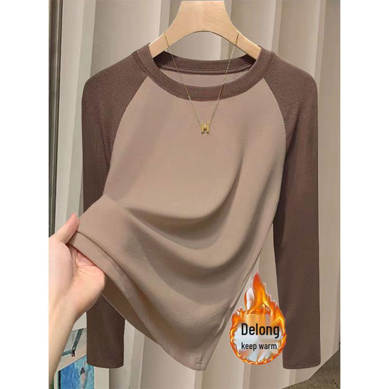Women's Color-Block Long-Sleeve T-shirt with Raglan Sleeves, Round Neck, and Thick Brushed Cotton for Layering.