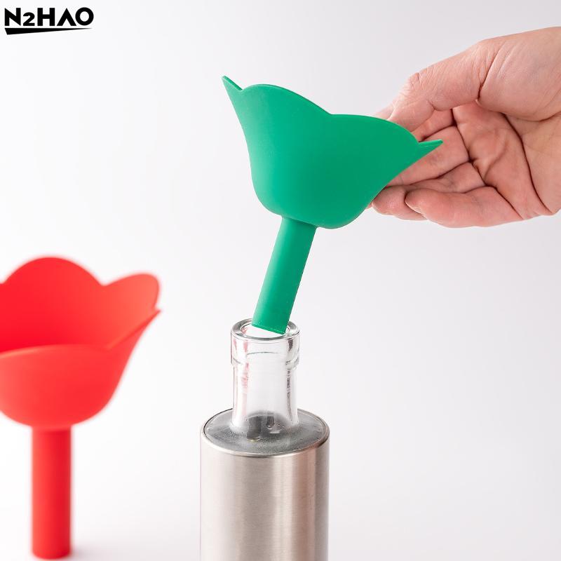 3pcs/set Silicone Creative Flowers Shape Funnel Kitchen Silicone Oil Funnel Portable Liquid Dispenser Funnel Kitchen Accessories