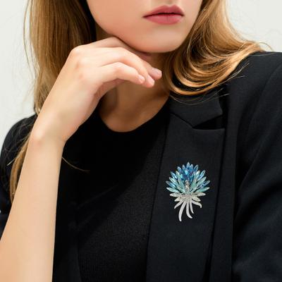 Broche Motif Irregular Wheat Strass Scintillants Alliage de Zinc Épingle de revers Pulls Colliers Chapeaux Sacs Manteaux Écharpes Badge Accessoire Polyvalent