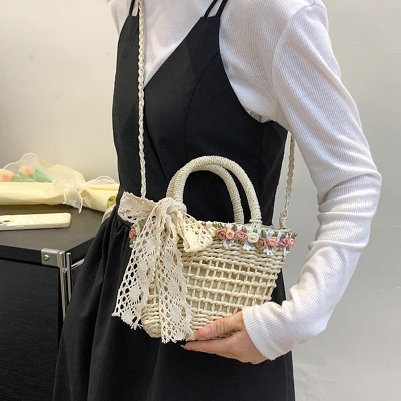 Handwoven Messenger Bag Rattan Flower with Lace Bow Design Shoulder Bag Portabl Storage Crossbody Handbag for Daily Leisure CLE