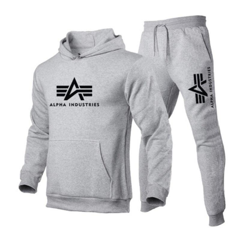 

Trendy Men s Hooded Sweatshirt Set Casual Sports With Fleece S світло-сірого кольору
