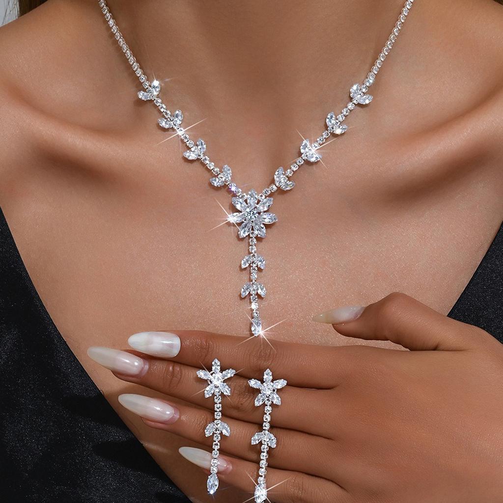 3PCS Sexy and Elegant Women's Flower Water Diamond Necklace Earring Set Wedding Birthday Party Fashion Accessories