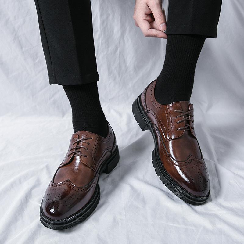 Factory direct sales large size casual leather shoes men's size 46 men's Block flower business pointed heightening leather shoes