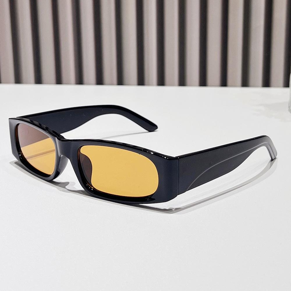 2024 New Retro Black Frame Square Personalized Fashion Trendy Luxury Vintage Uv400 Protection Sunglasses Women