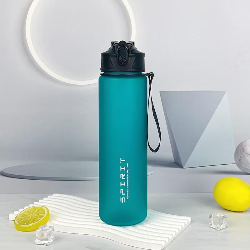 Matná sportovní láhev na vodu s gradientem barev a držadlem, 750 ml přenosný fitness pohár se slámkou