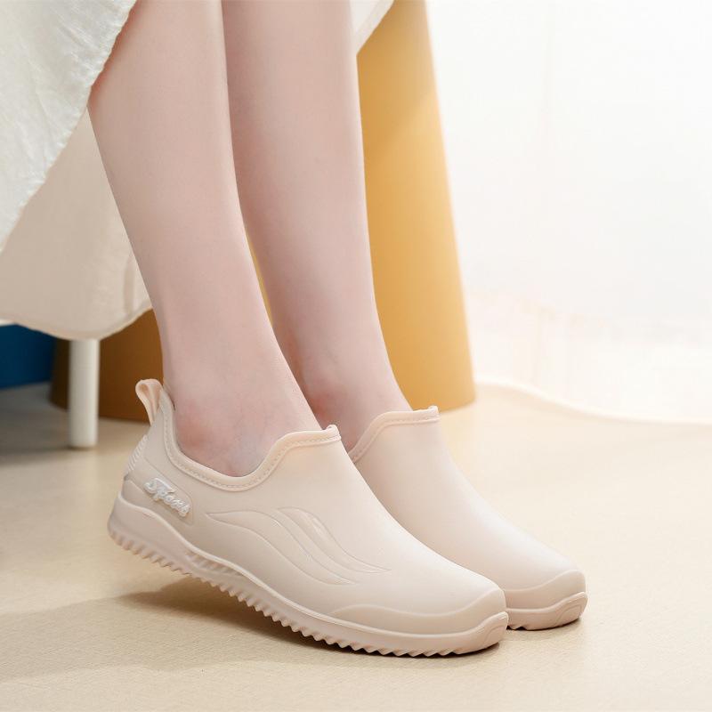 European and American Shallow Mouth Rain Shoes Female Internet Celebrity Fashion Low-top Short Tube Non-slip Waterproof Shoes Kitchen Work Rubber Shoe