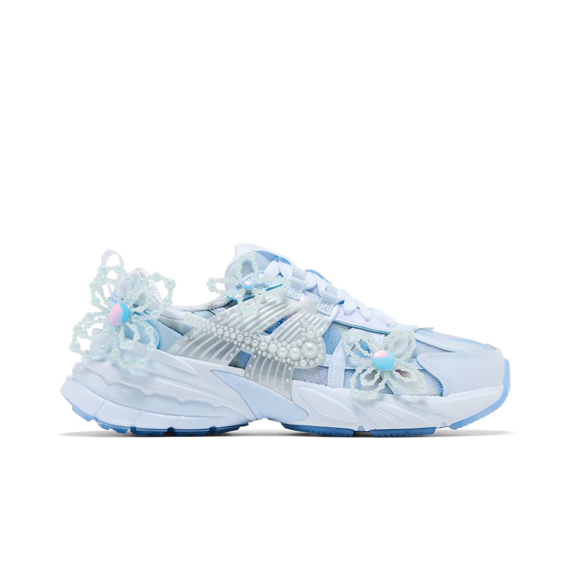 Nike Womens V2K Run `Artist Collection`