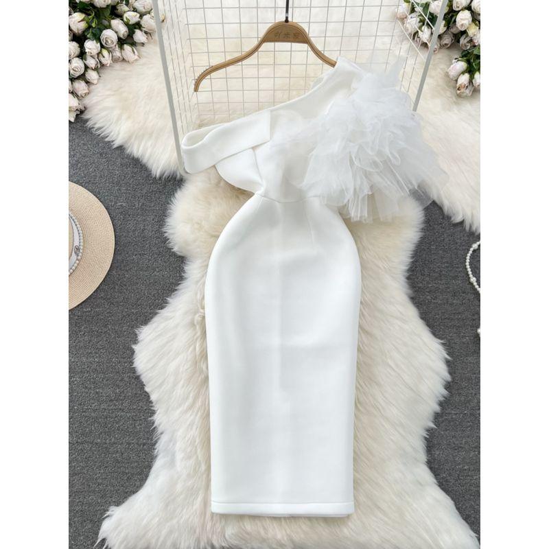 Accessible Luxury One-Side Ruffle Sleeve Sloping Shoulder Dress Dress