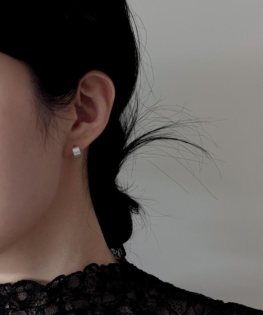 Knosis [925 Silver] Satin Square Earrings